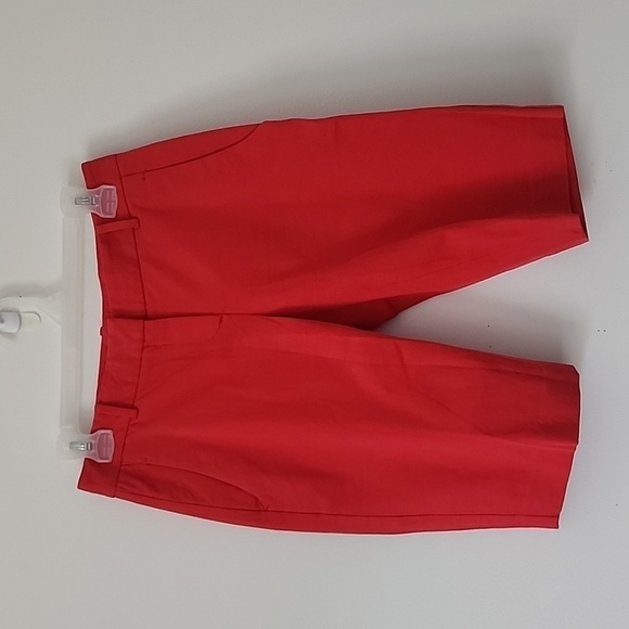 Theory Yanera Red Cotton Stretch Bermuda Walking Shorts Size 2 - Picture 2 of 11